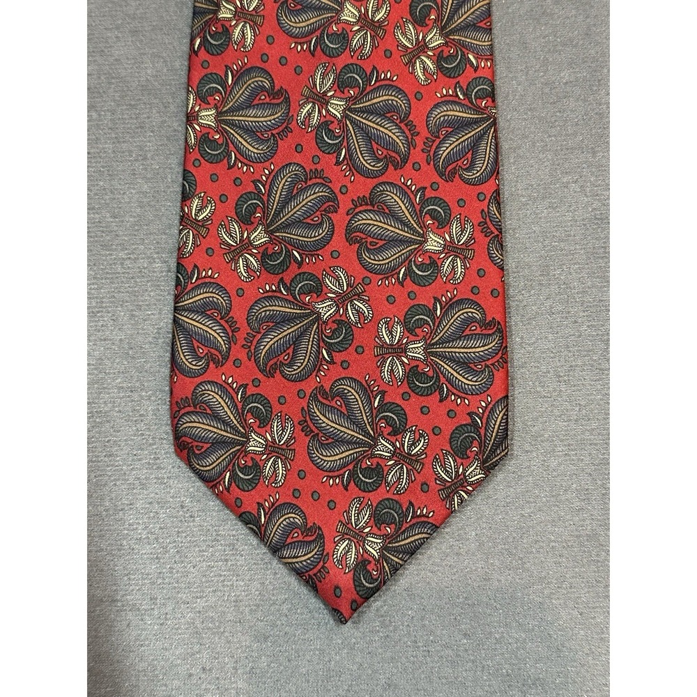 New Haven Neckwear Company Tie Mens Necktie 100% Silk 56" x 4"